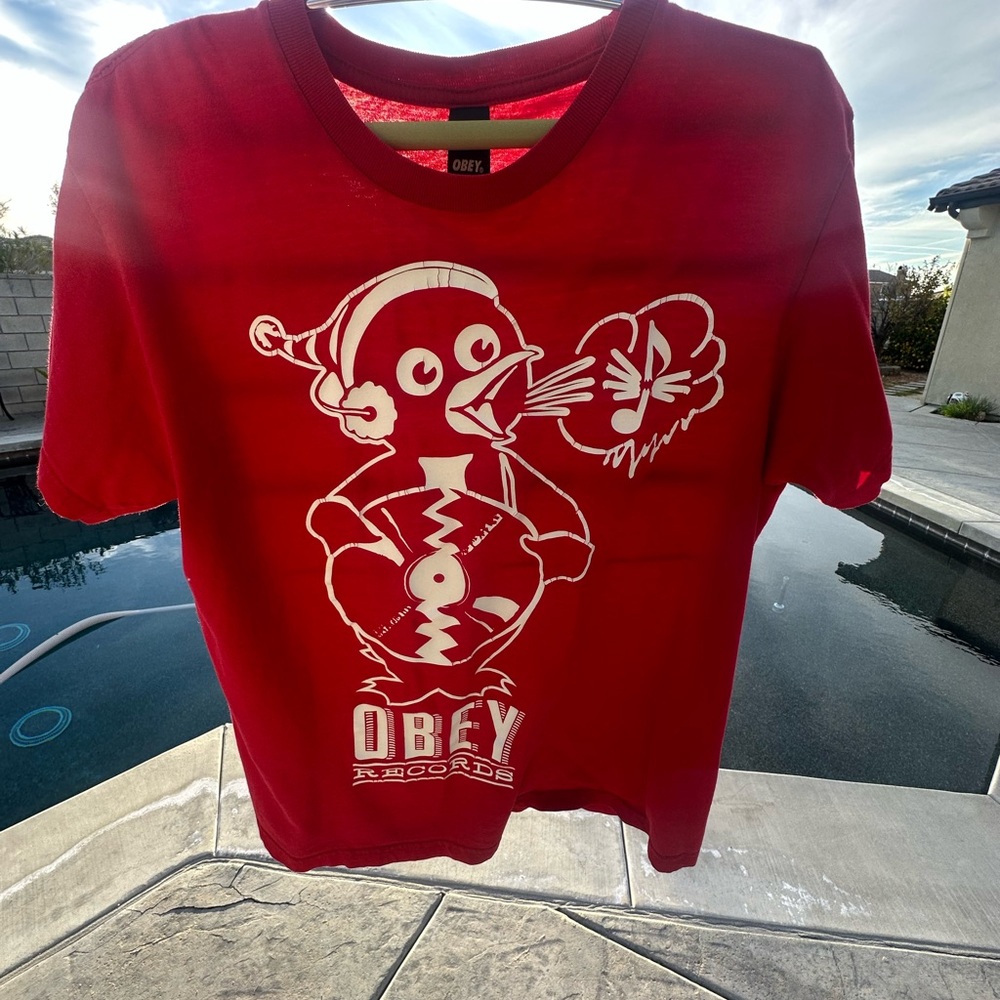 Obey - Glow in the dark - Red T-Shirt with Graphic Design